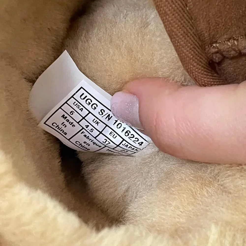 UGG new without